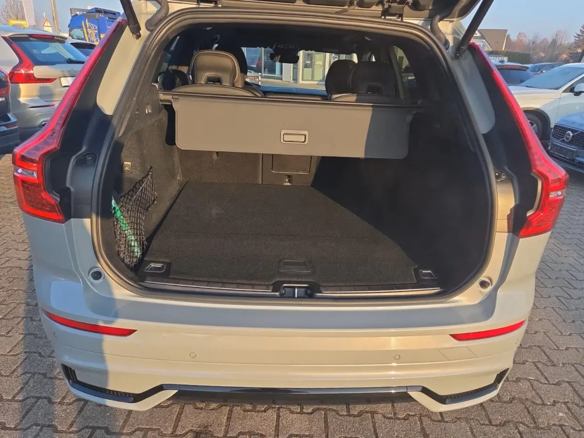 2.0 T8 Plug-in hybrid AWD Plus Dark (335kW/455PK) ** PANORAMA, ACC, VERW. ST, 21-inch LMV ** 1e EIG - UNFALLFREI ** ** INFORMEER OOK NAAR ONZE AANTREKKELIJKE FINANCIAL-LEASE TARIEVEN **