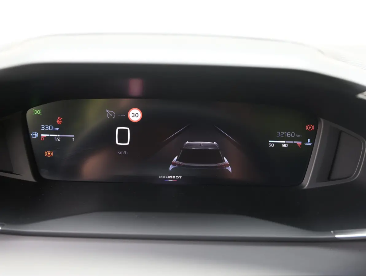 1.2 100 Allure | Navigatie | Keyless Entry | Cruise Control