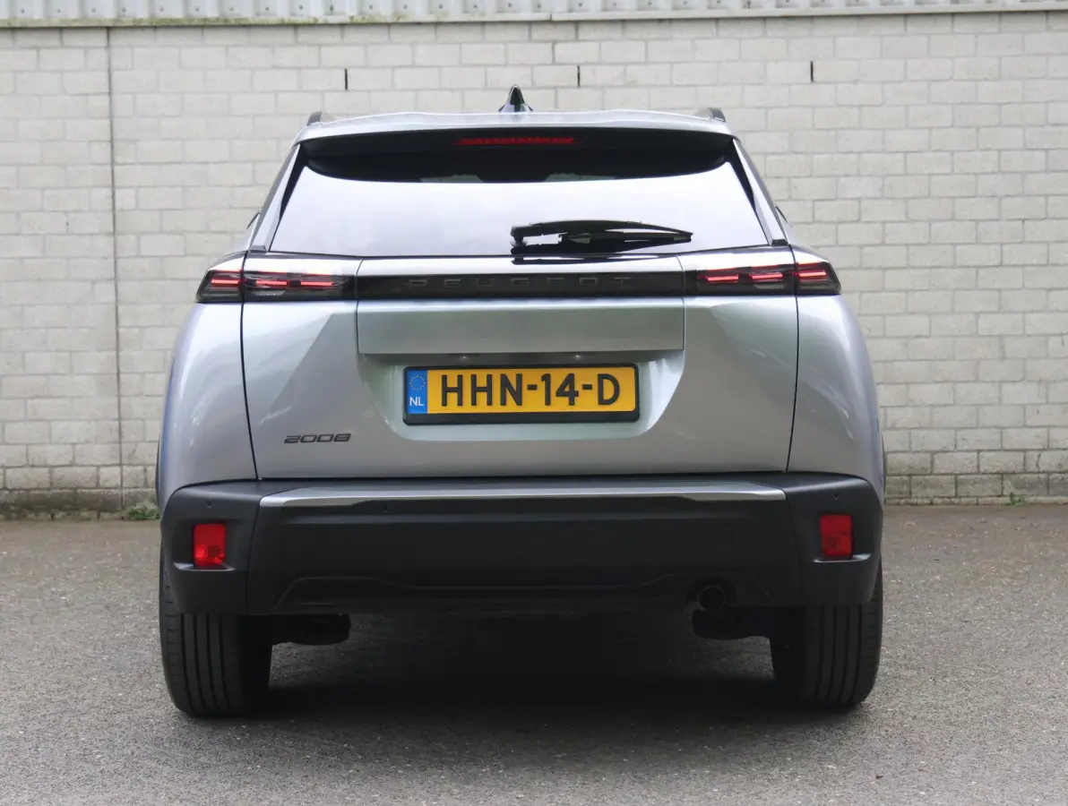 1.2 100 Allure | Navigatie | Keyless Entry | Cruise Control