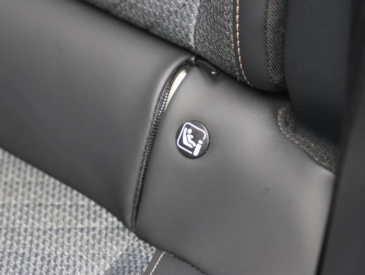 1.2 100 Allure | Navigatie | Keyless Entry | Cruise Control