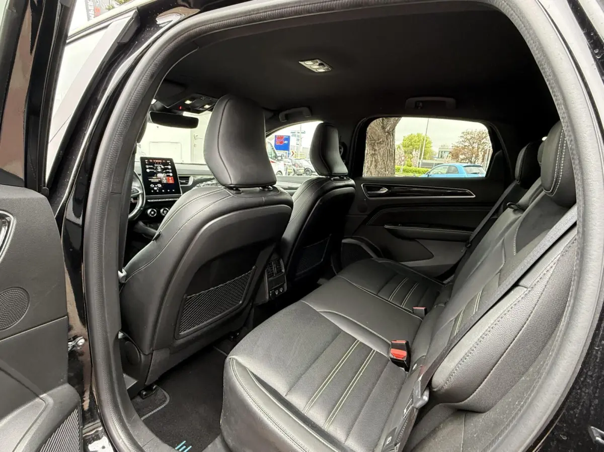 1.6 E-Tech full hybrid 145 techno,carplay