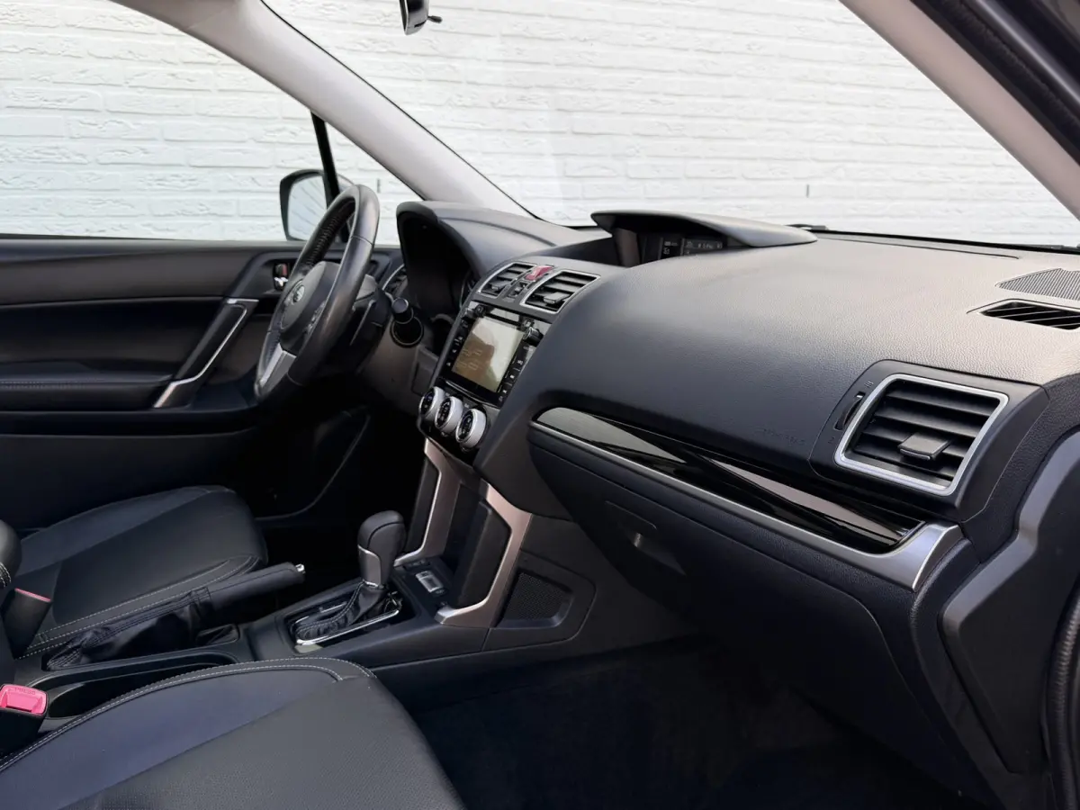 2.0 Premium Automaat 4x4 Trekhaak Clima Cruise Camera Leder Memory Seats Panorama Navigatie
