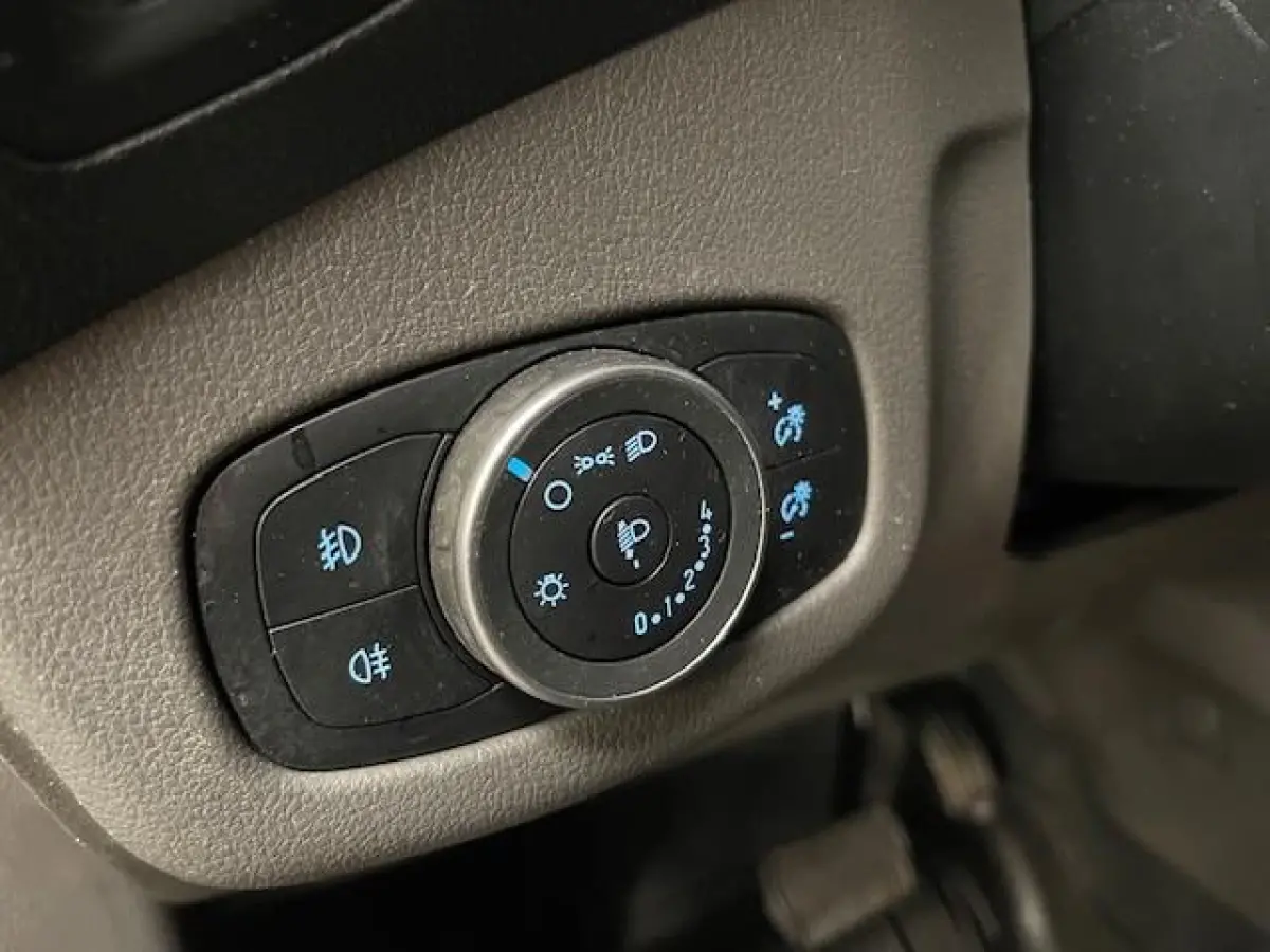 1.5 EcoBlue L2 Trend Navigatie Airco Parkeersensoren Cruise Control 3Zits Camera DAB+