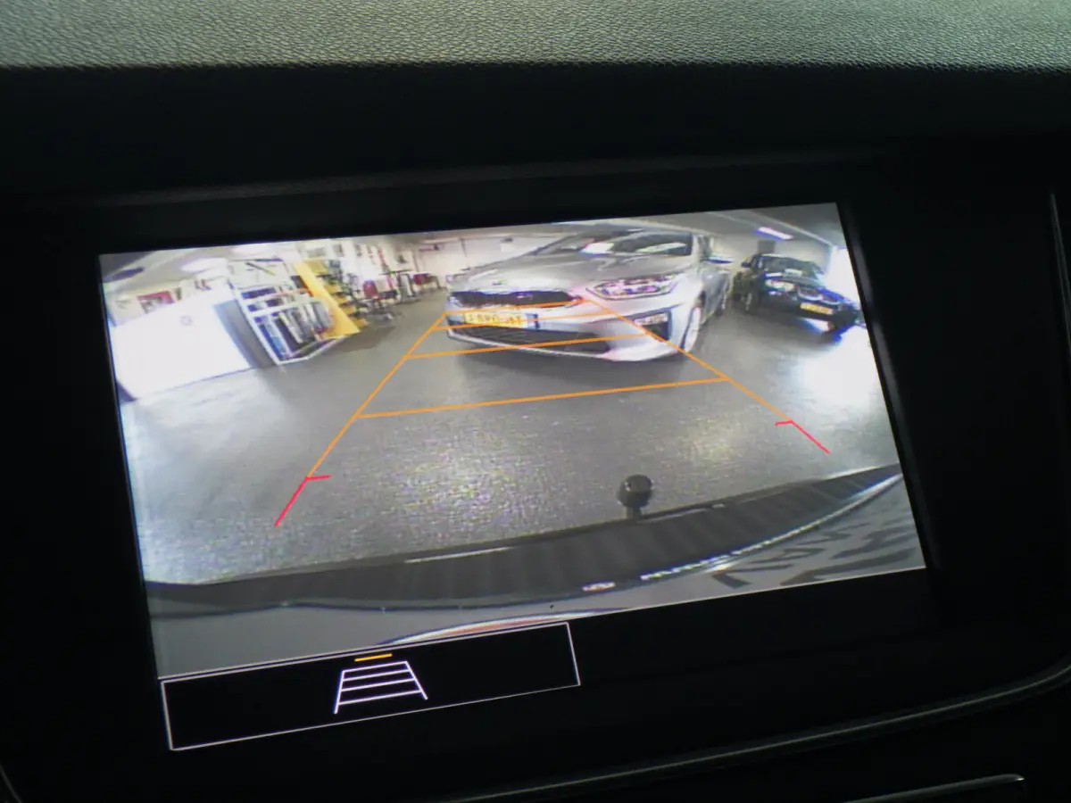 1.2 Edition, Trekhaak, Camera, Carplay, Cruise!