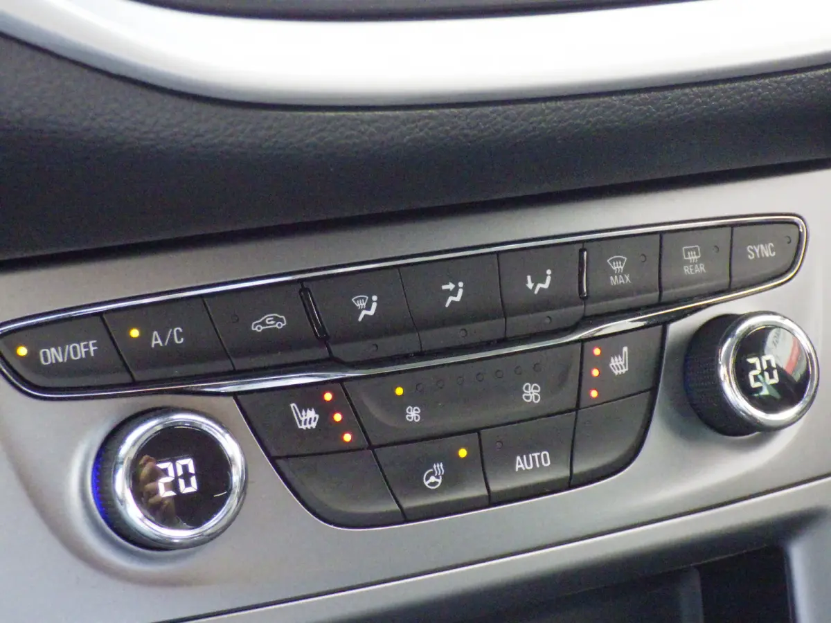 1.2 Edition, Trekhaak, Camera, Carplay, Cruise!