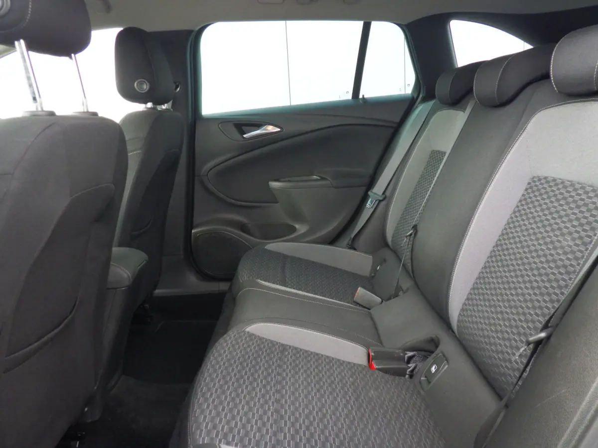 1.2 Edition, Trekhaak, Camera, Carplay, Cruise!