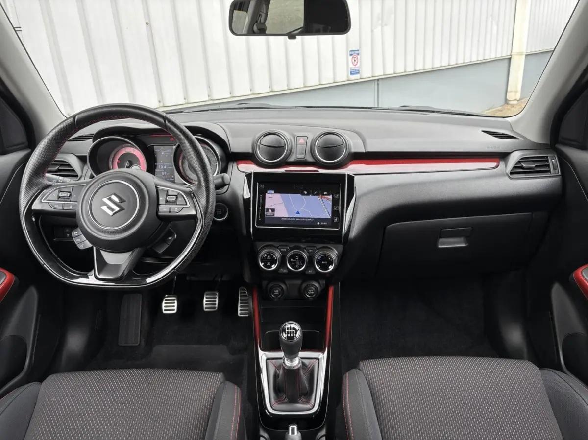 1.4 Sport 130pk Smart Hybrid | Adaptive | Camera | Carplay | Dodehoek | Clima