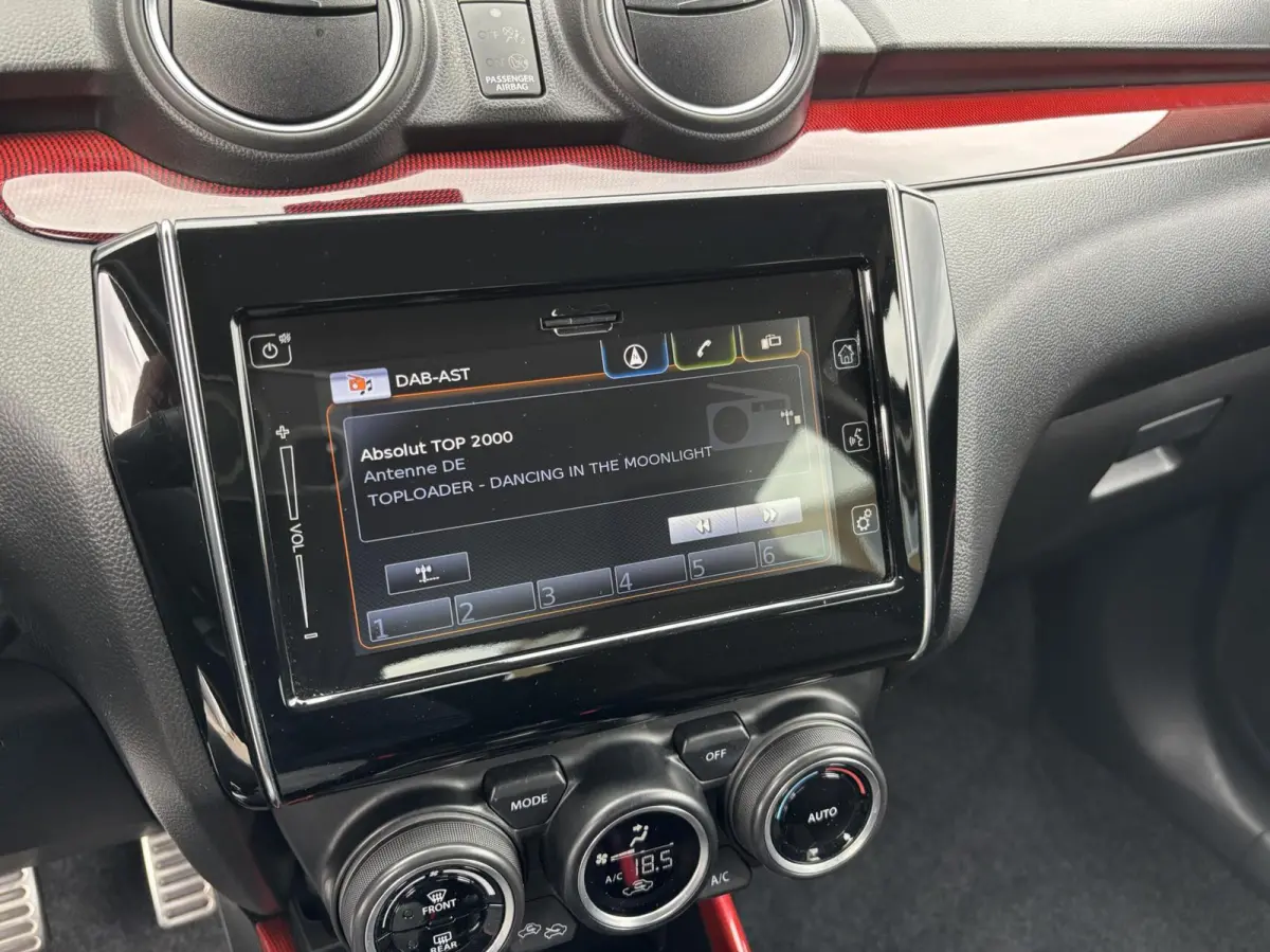 1.4 Sport 130pk Smart Hybrid | Adaptive | Camera | Carplay | Dodehoek | Clima
