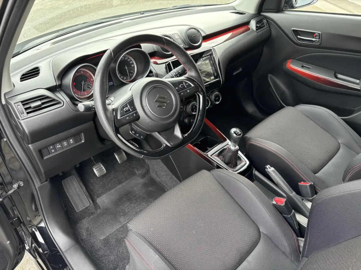 1.4 Sport 130pk Smart Hybrid | Adaptive | Camera | Carplay | Dodehoek | Clima