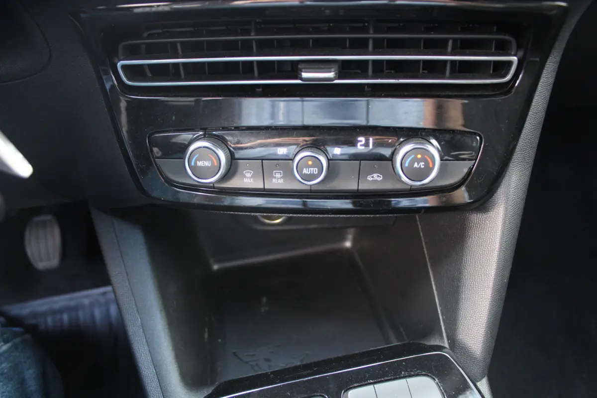 1.2 GS Line Apple carplay l Android auto l Parkeercamera l
