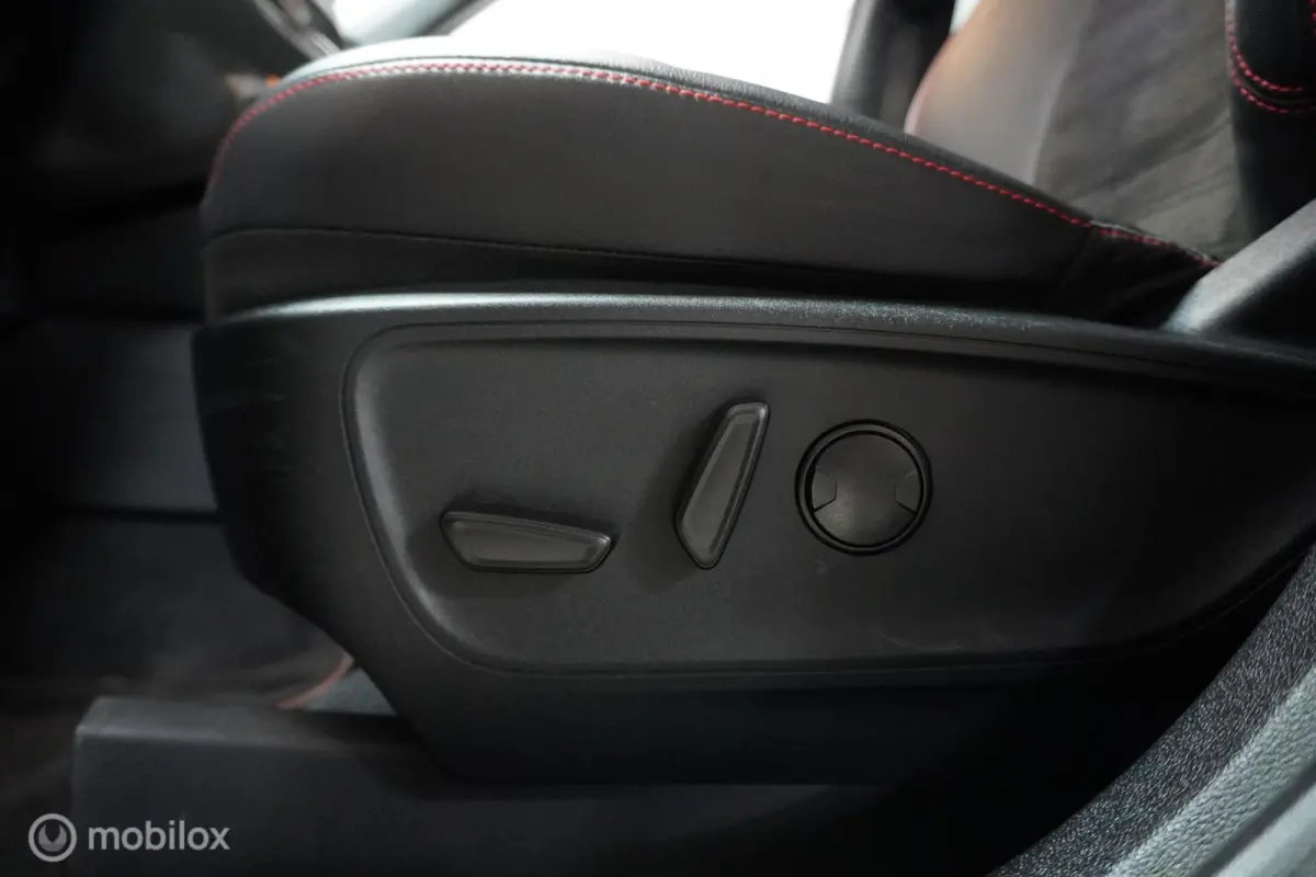 2.5 PHEV ST-Line X | winter pack | driver pack |