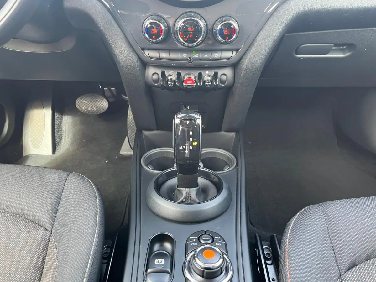 1.5 One Business Edition Climate Control | Cruise Control | Navigatie
