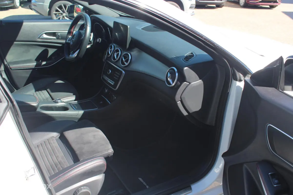 180 AMG Pano/Leder/Camera