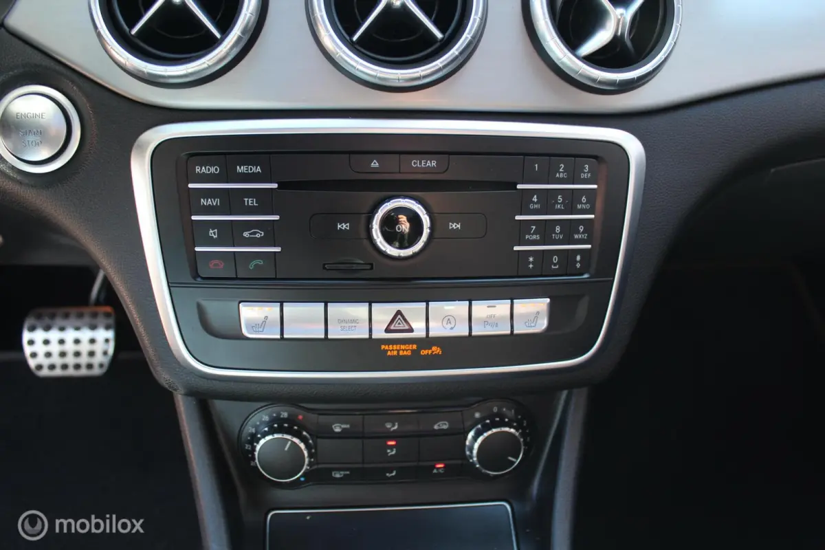 180 AMG Pano/Leder/Camera