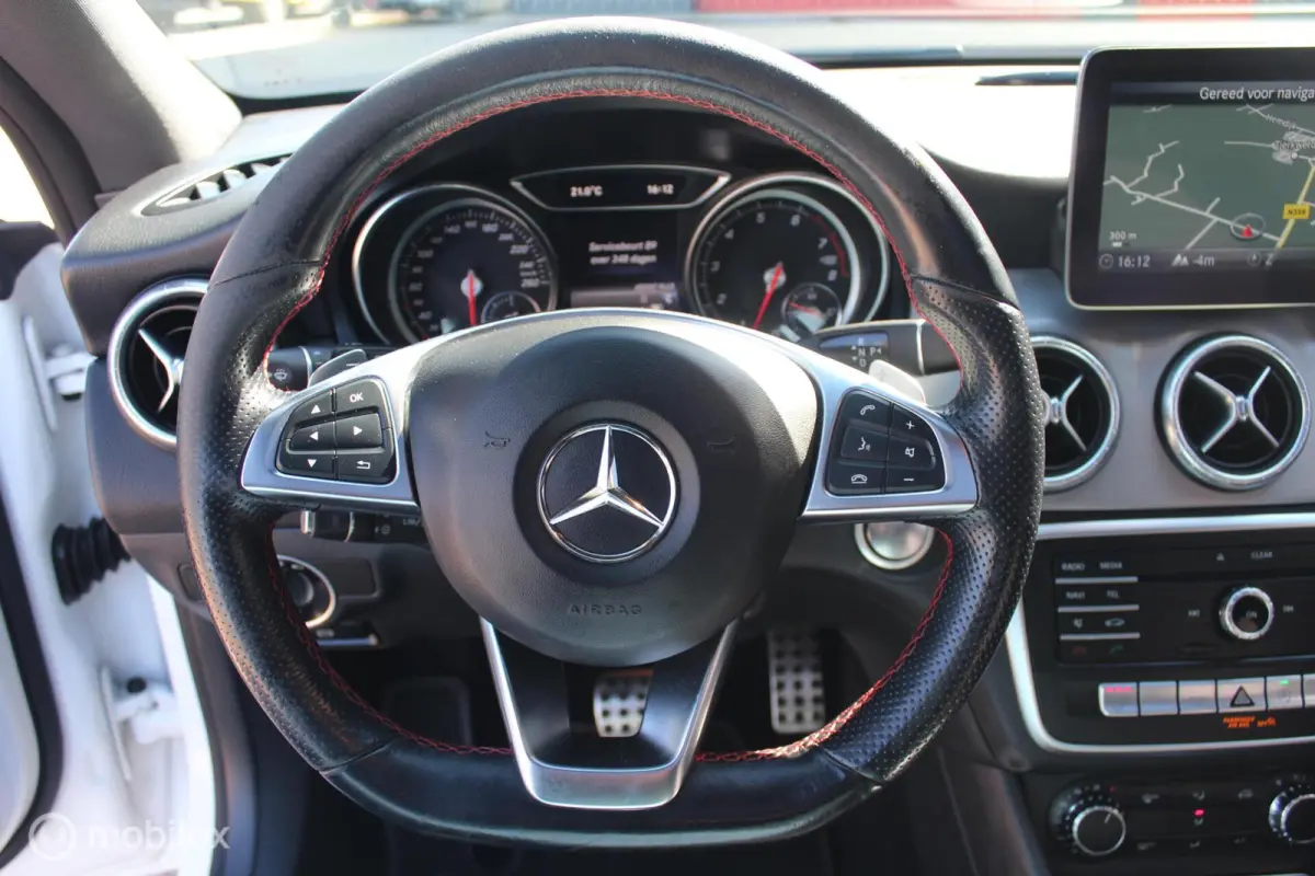 180 AMG Pano/Leder/Camera