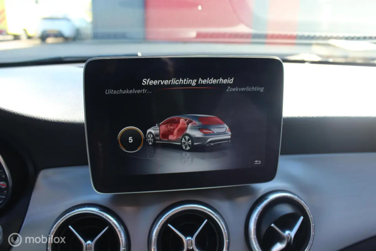 180 AMG Pano/Leder/Camera