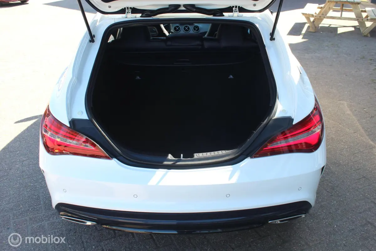 180 AMG Pano/Leder/Camera