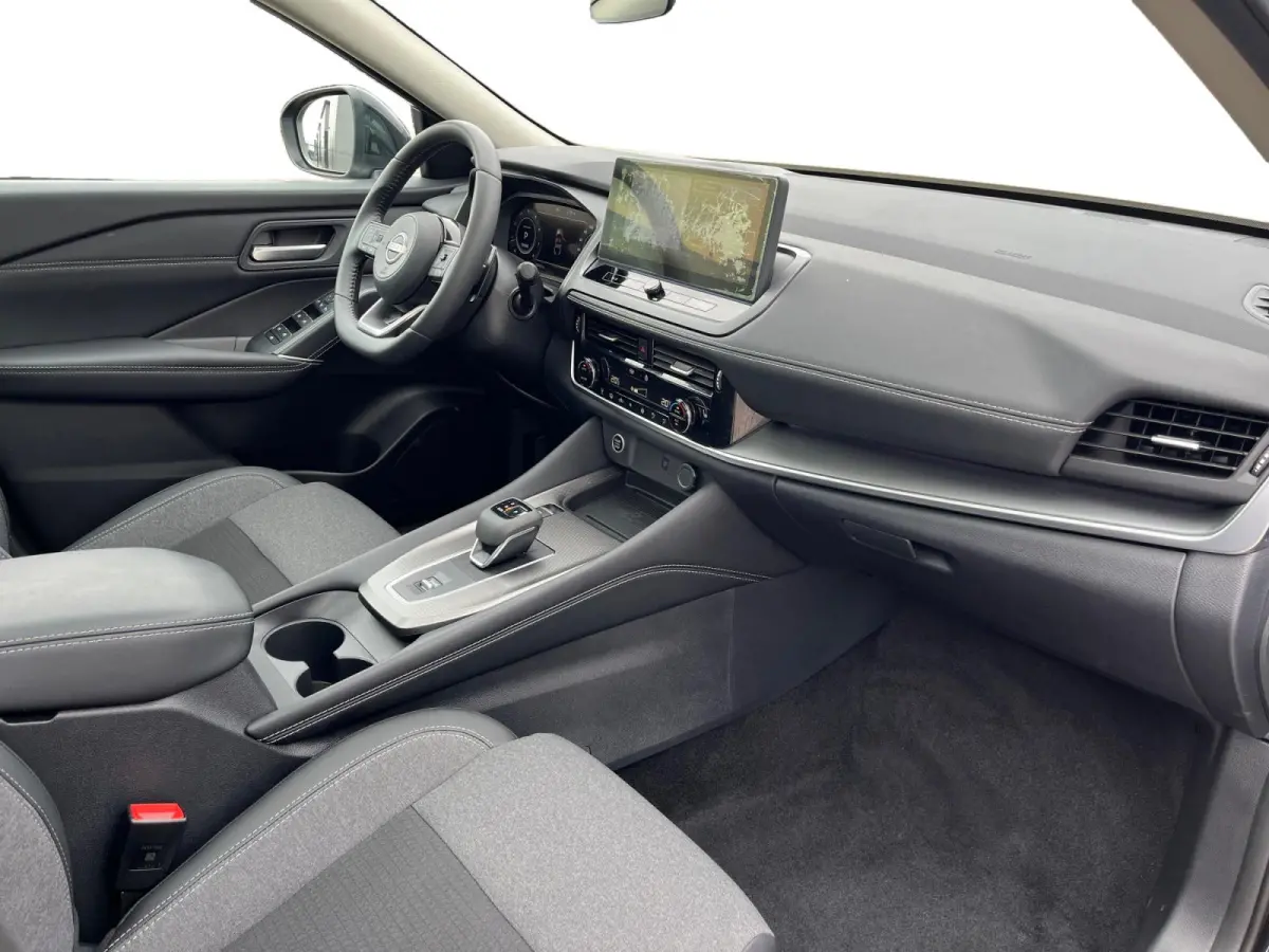 1.3 MHEV Xtronic N-Connecta | Cold Pack | Easy Pack | 360 camera | Apple Carplay en Android Auto | Adaptive Cruise Control