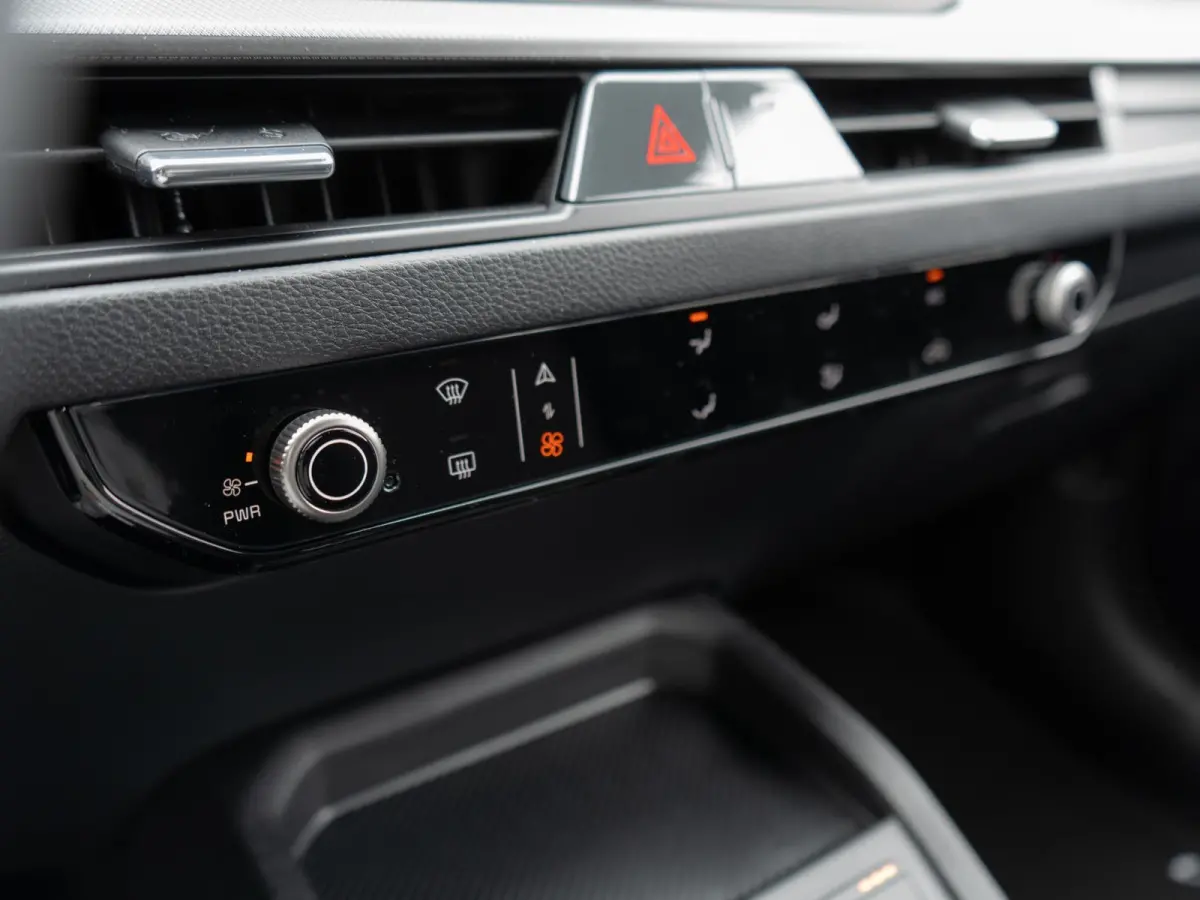 1.0 T-GDi MHEV DynamicLine | Op voorraad !| Stoel en stuurverwarming |
