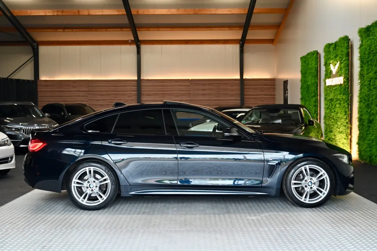 420i M-Sport - Active Cruise Control - Schuifdak - Keyless Entry - HUD - Adaptieve LED Koplampen -