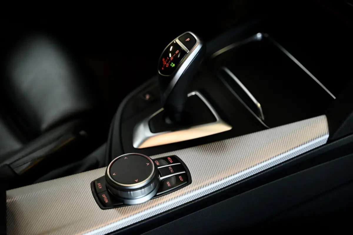420i M-Sport - Active Cruise Control - Schuifdak - Keyless Entry - HUD - Adaptieve LED Koplampen -