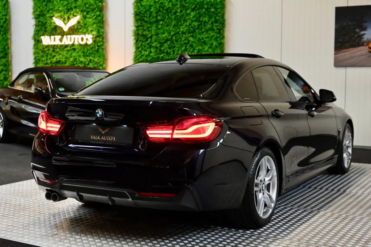 420i M-Sport - Active Cruise Control - Schuifdak - Keyless Entry - HUD - Adaptieve LED Koplampen -