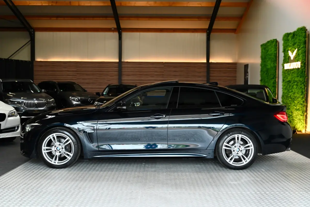 420i M-Sport - Active Cruise Control - Schuifdak - Keyless Entry - HUD - Adaptieve LED Koplampen -