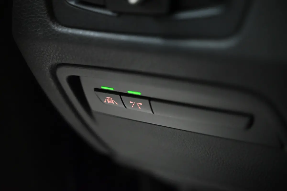 420i M-Sport - Active Cruise Control - Schuifdak - Keyless Entry - HUD - Adaptieve LED Koplampen -