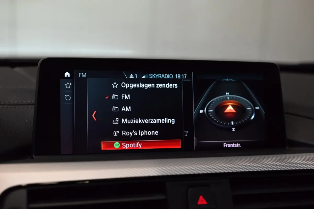 420i M-Sport - Active Cruise Control - Schuifdak - Keyless Entry - HUD - Adaptieve LED Koplampen -
