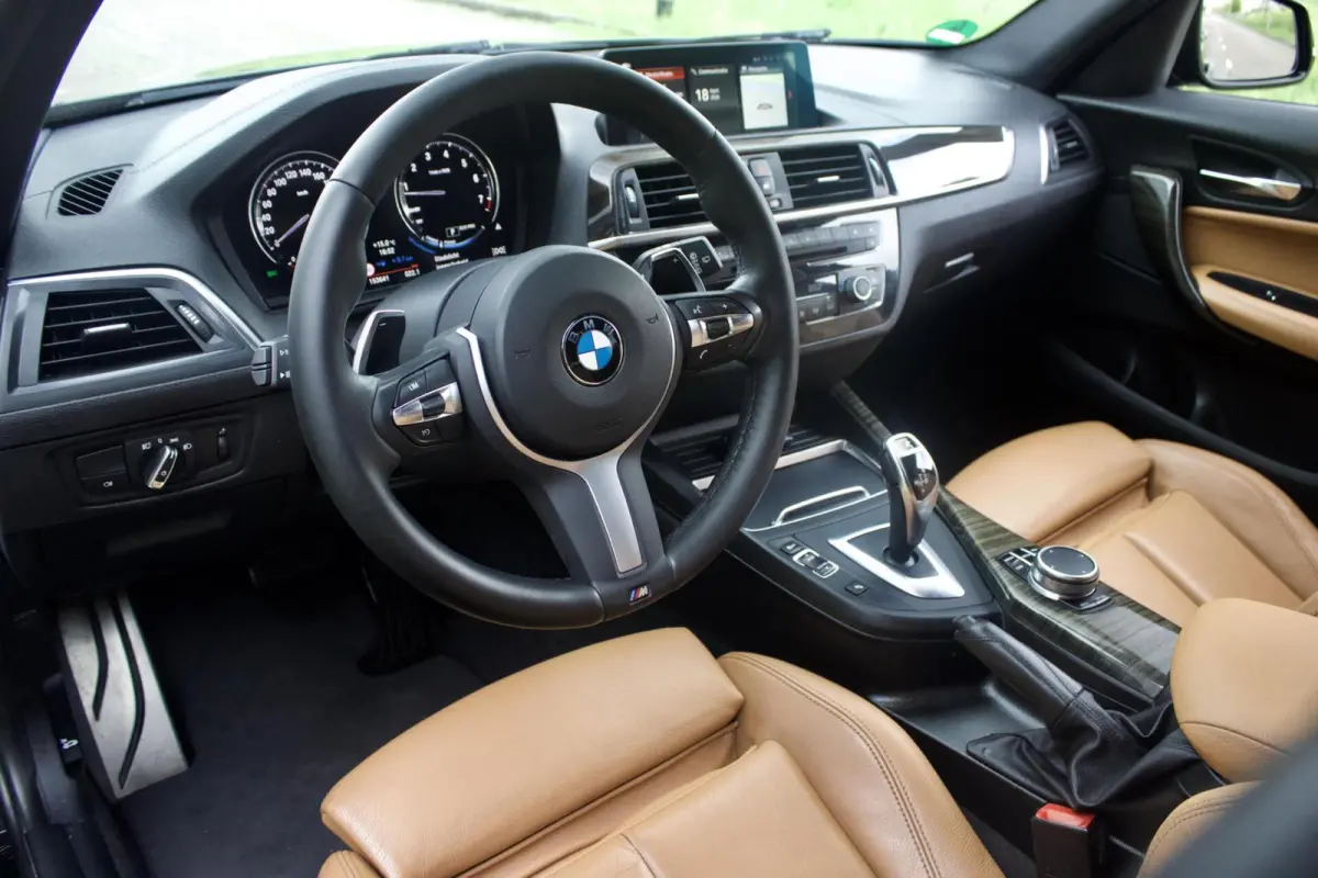 M140i Shadow | LCI2 - RWD - Navi Pro - Keyless