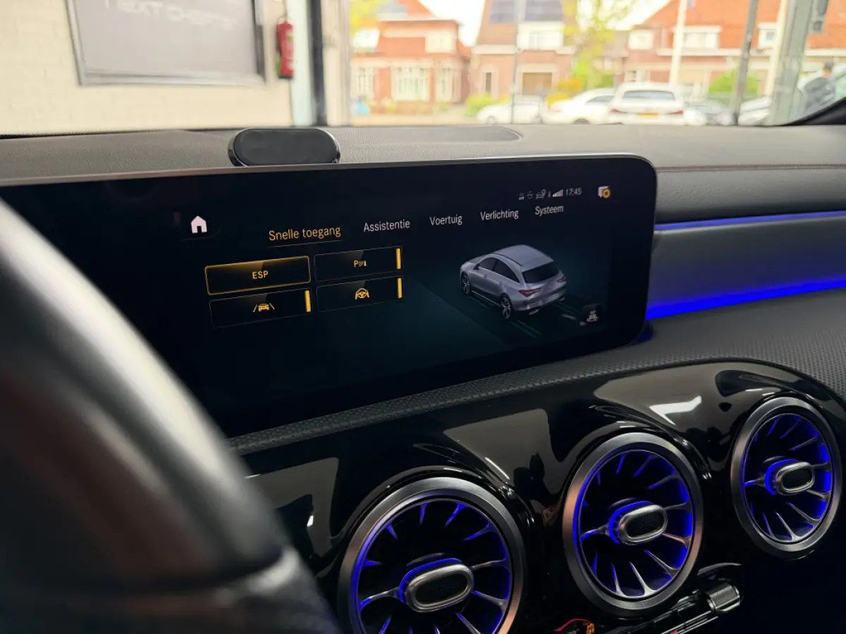 CLA 200 AMG PANO ACC SFEER TREKHAAK