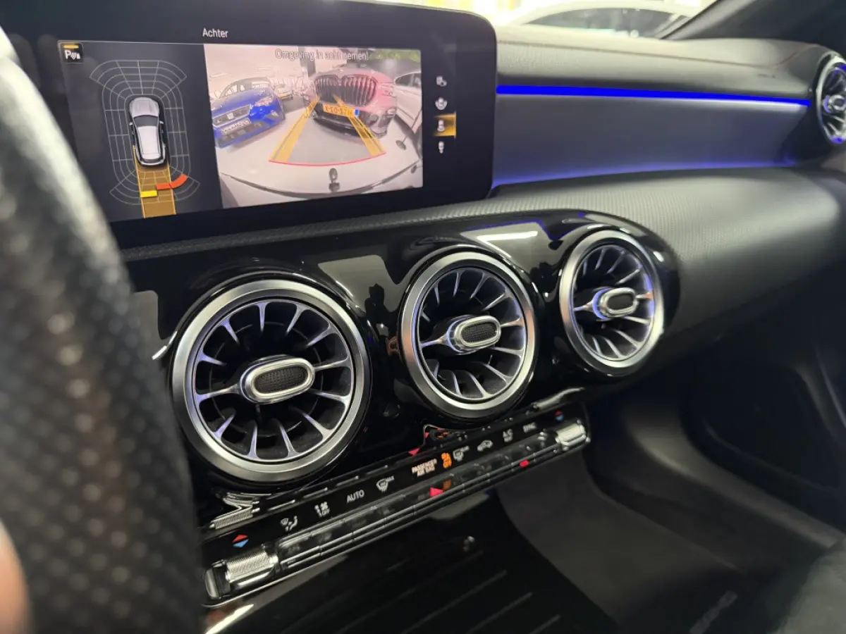 CLA 200 AMG PANO ACC SFEER TREKHAAK