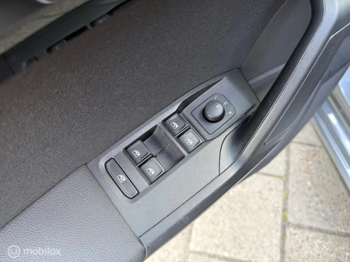 1.0 TSI FR | Stoelverwarming | Apple CarPlay