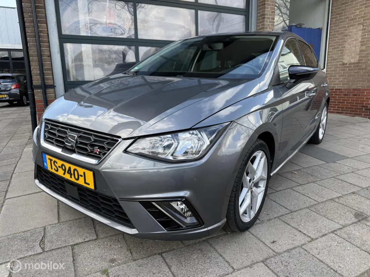 1.0 TSI FR | Stoelverwarming | Apple CarPlay