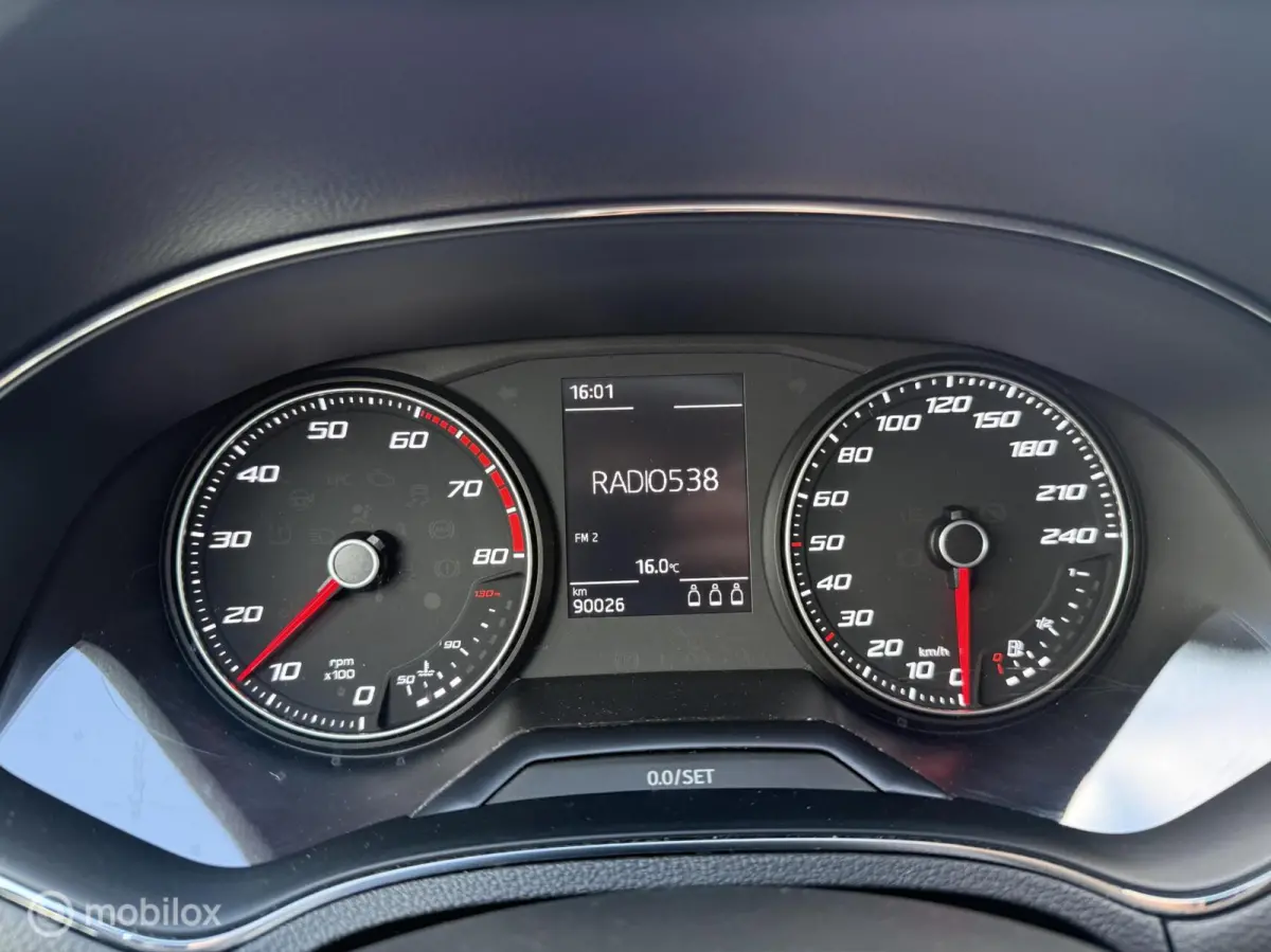 1.0 TSI FR | Stoelverwarming | Apple CarPlay