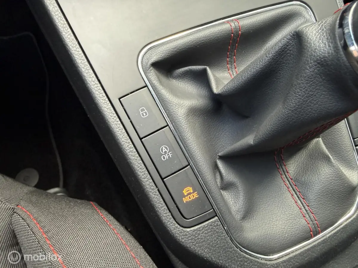 1.0 TSI FR | Stoelverwarming | Apple CarPlay