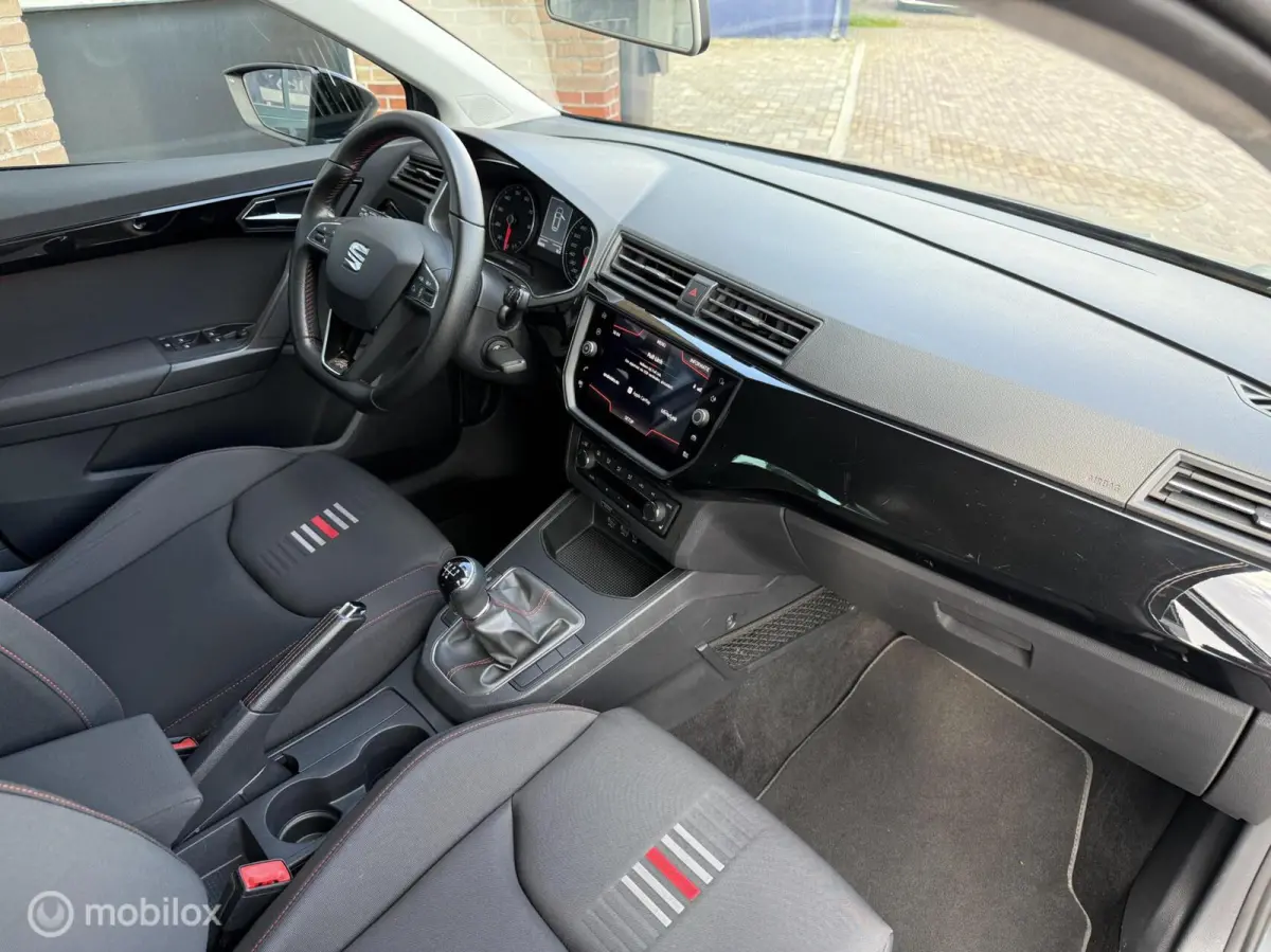 1.0 TSI FR | Stoelverwarming | Apple CarPlay