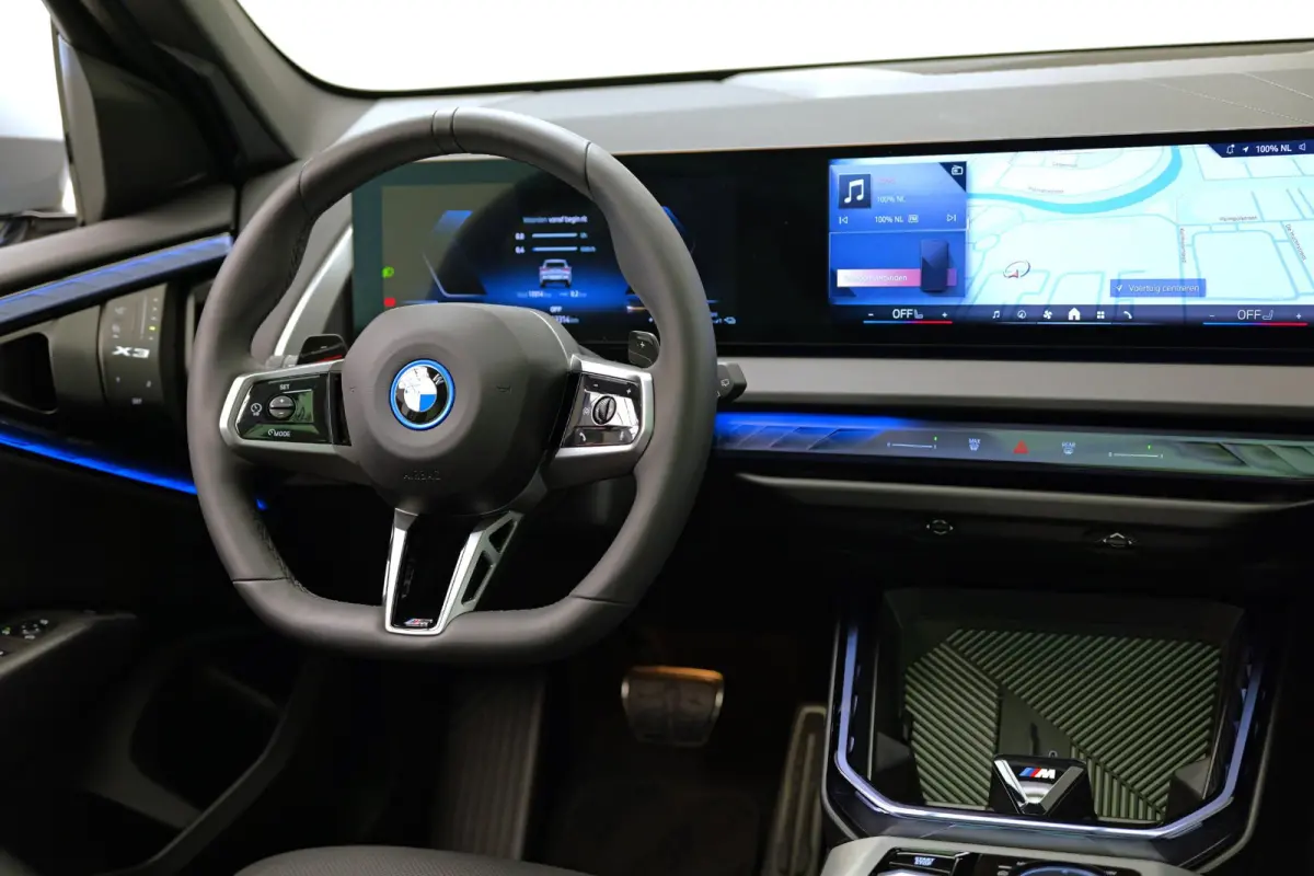 30e xDrive |Pano|M-pakket|Memory|Leder|