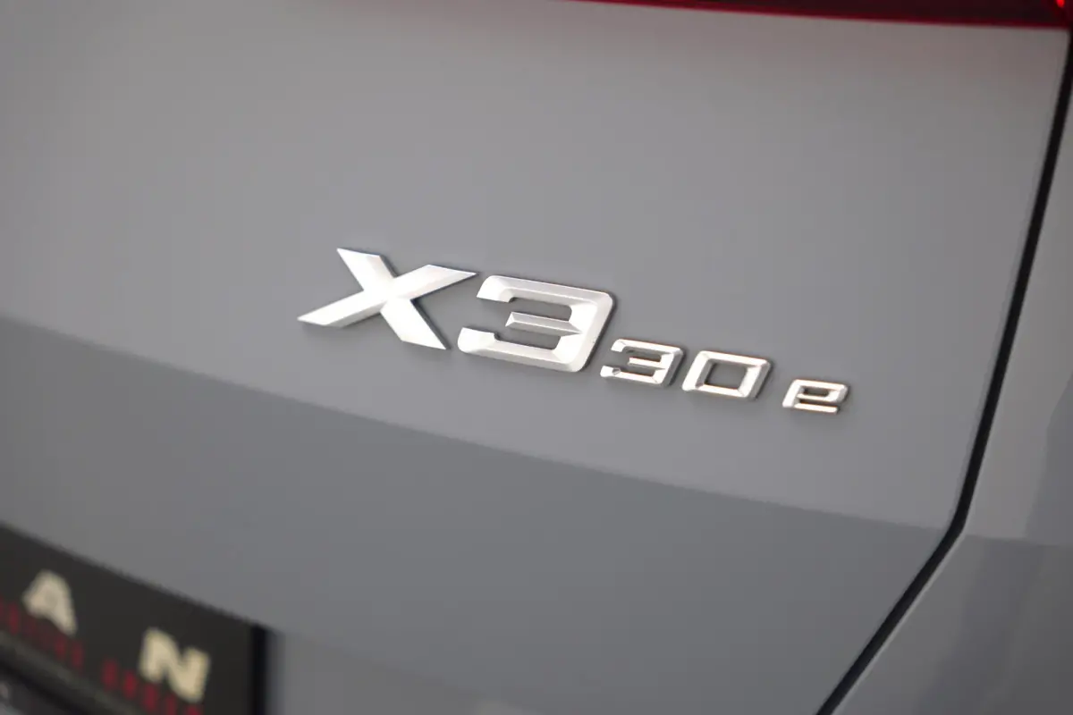 30e xDrive |Pano|M-pakket|Memory|Leder|