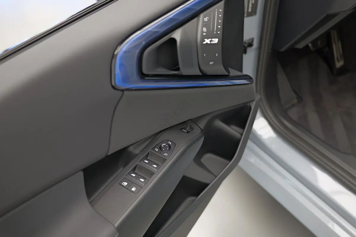 30e xDrive |Pano|M-pakket|Memory|Leder|