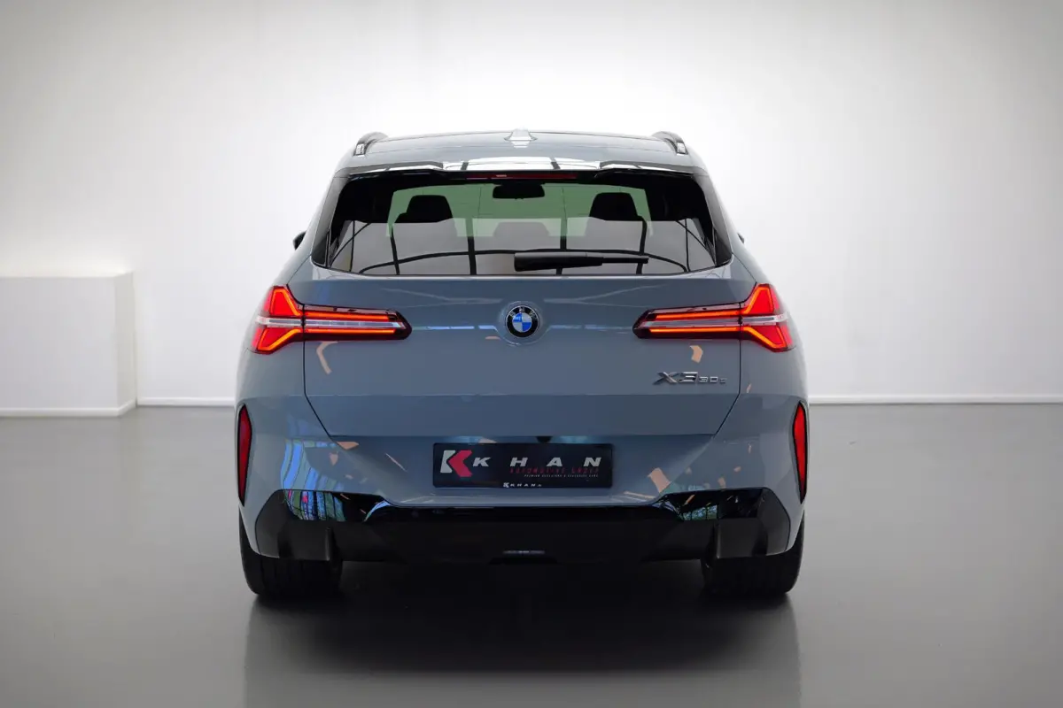 30e xDrive |Pano|M-pakket|Memory|Leder|