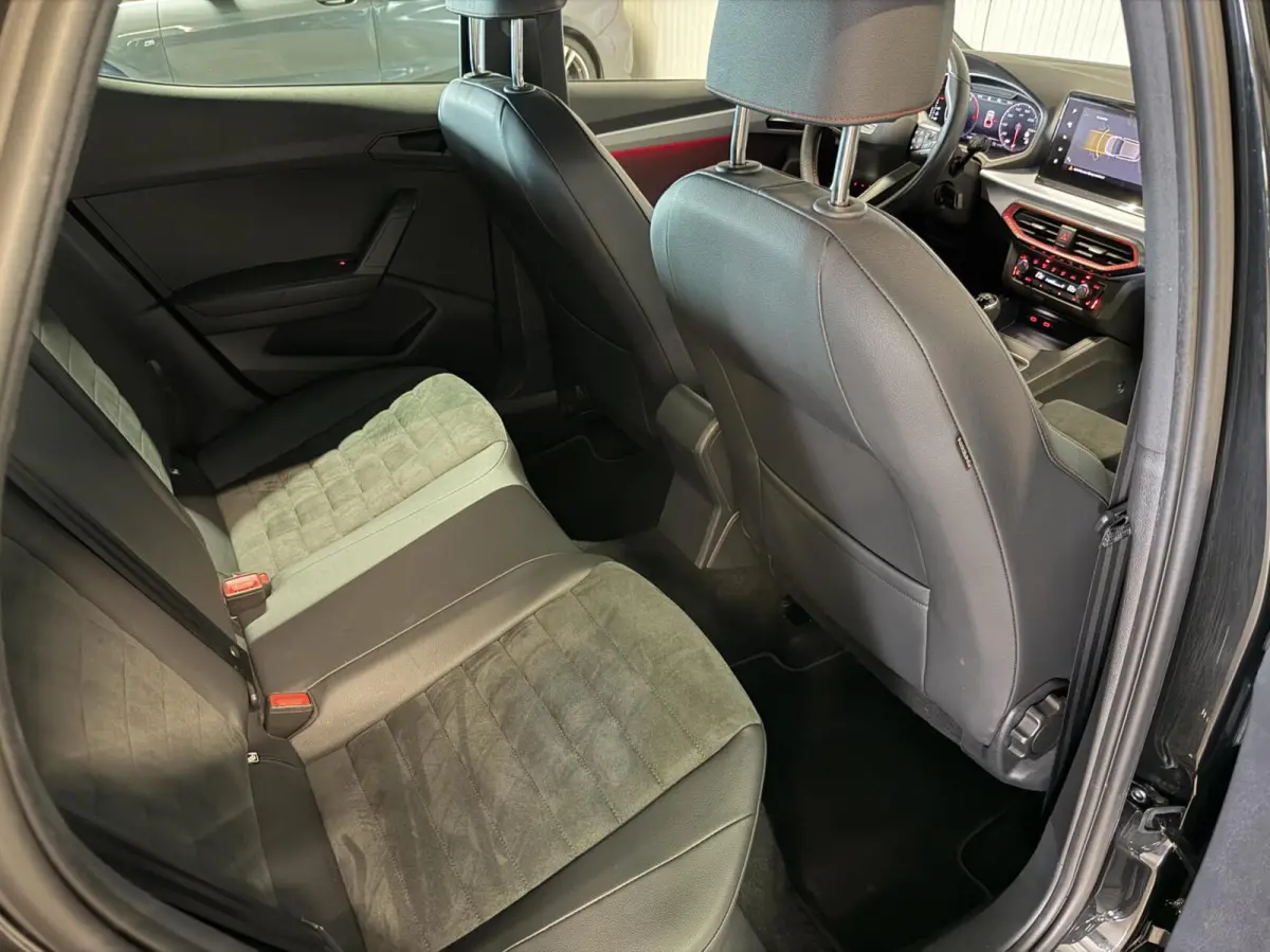 1.0 TSI FR Intense Virtual Camera Facelift Sfeer