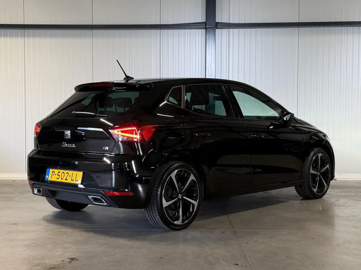 1.0 TSI FR Intense Virtual Camera Facelift Sfeer