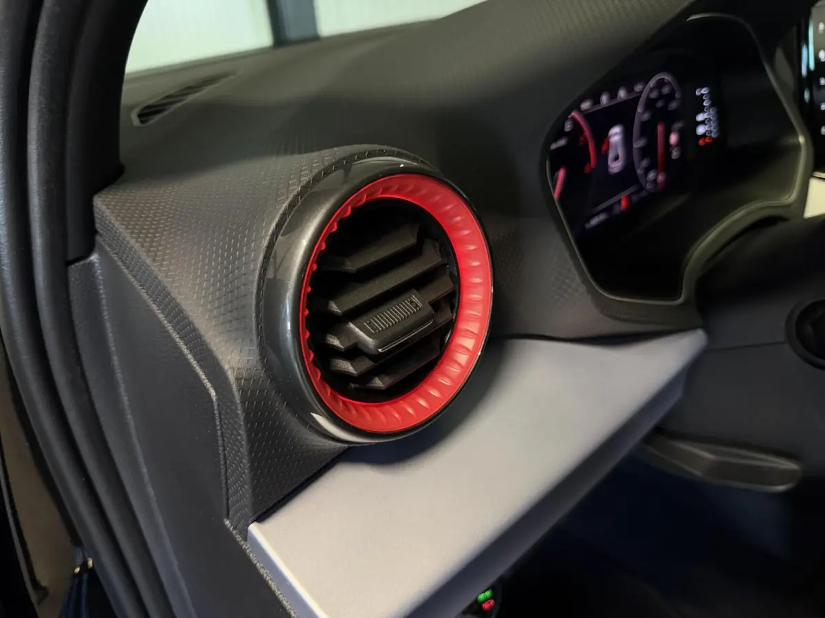 1.0 TSI FR Intense Virtual Camera Facelift Sfeer