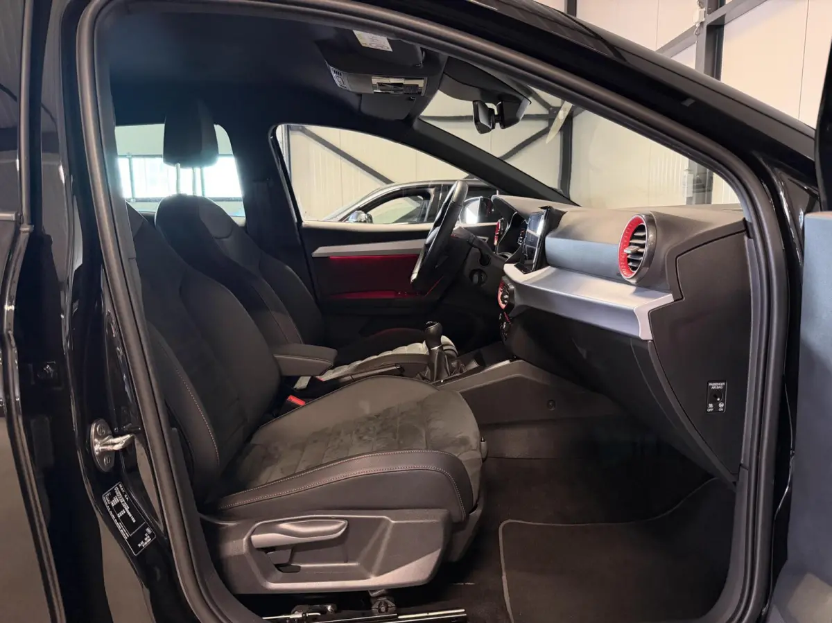 1.0 TSI FR Intense Virtual Camera Facelift Sfeer