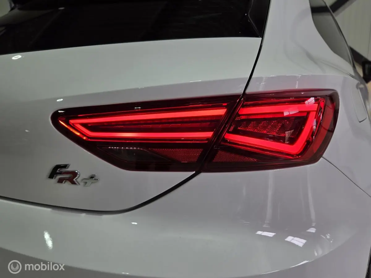 1.4 FR Aero|Pano|Virtual|Schaalstoelen Cupra|Led|Camera|Carplay|Kleppen uitlaatsyteem|