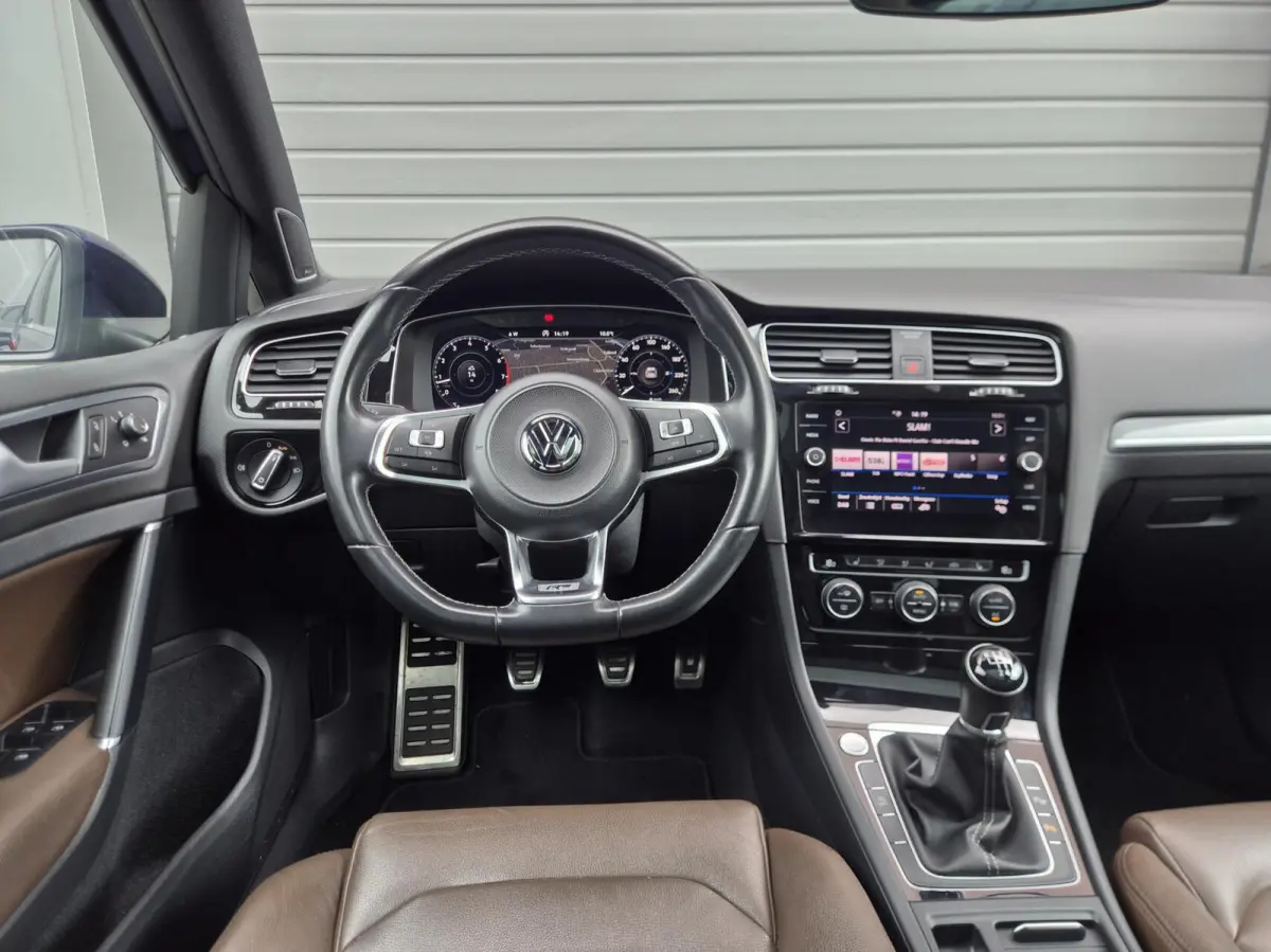 1.5 TSI Highline R-Line/Pano/ACC/Trekhaak/Led/Dynaudio/Virtual/Blind-Spot/Dab/Camara/AppleCarplay/AutoHold/Keyless/Leder/Led/