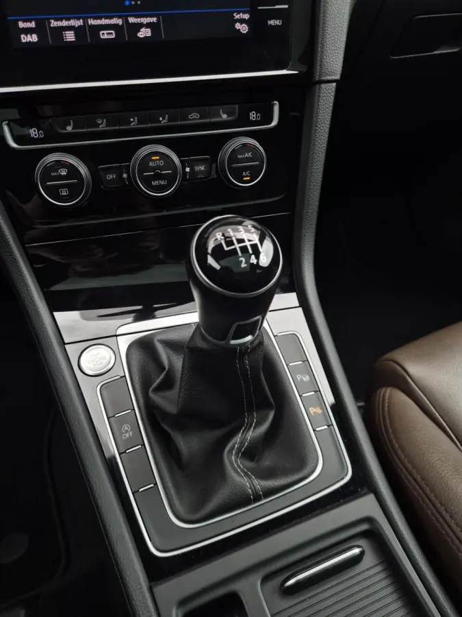 1.5 TSI Highline R-Line/Pano/ACC/Trekhaak/Led/Dynaudio/Virtual/Blind-Spot/Dab/Camara/AppleCarplay/AutoHold/Keyless/Leder/Led/