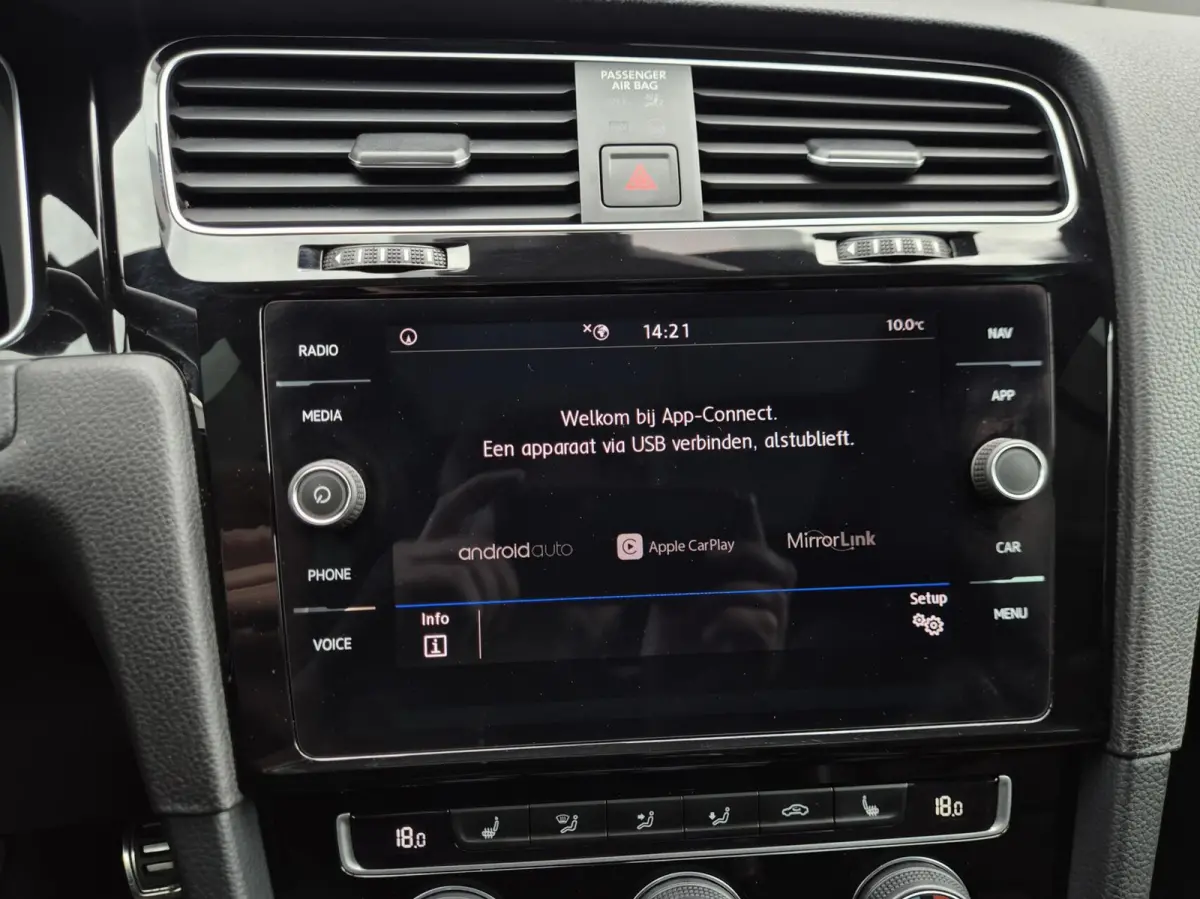 1.5 TSI Highline R-Line/Pano/ACC/Trekhaak/Led/Dynaudio/Virtual/Blind-Spot/Dab/Camara/AppleCarplay/AutoHold/Keyless/Leder/Led/