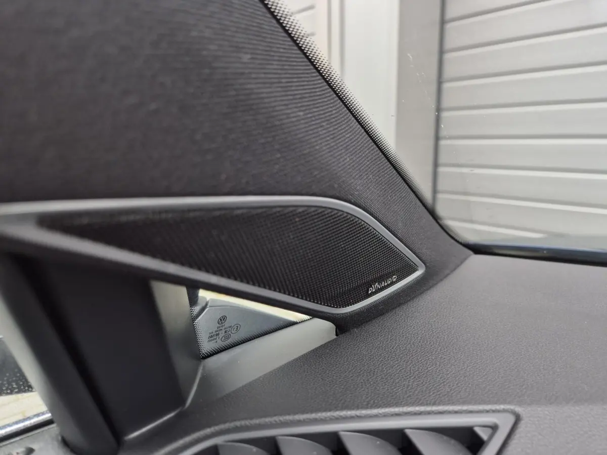 1.5 TSI Highline R-Line/Pano/ACC/Trekhaak/Led/Dynaudio/Virtual/Blind-Spot/Dab/Camara/AppleCarplay/AutoHold/Keyless/Leder/Led/